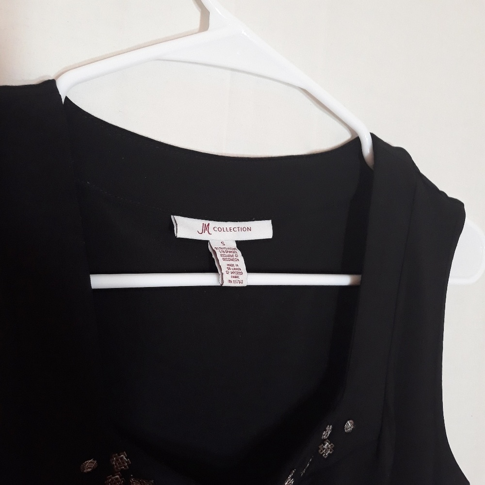 ♥️Bundle&Save♥️ JM Collection Embroidered Top - Picture 4 of 6